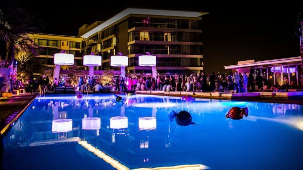 24 hours in Scottsdale Arizona w hotel pool party evening