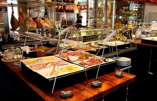 A very very nice breakfast buffet (with cooked to order hot dishes) at the Four Seasons Prague. 