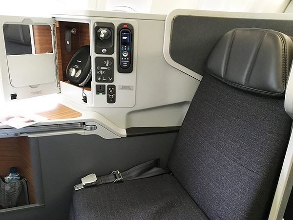 flight review american airlines business class london to miami B777-300 seat