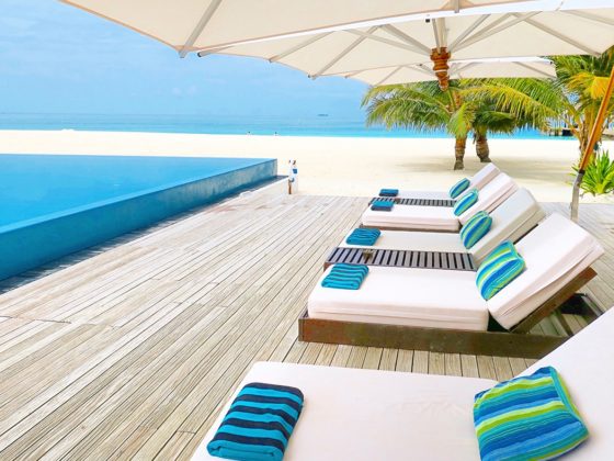 velassaru-maldives-slh-hotels-sovereign-luxury-holiday-main-pool