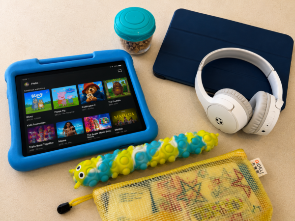 travel tech for toddlers on airplanes
