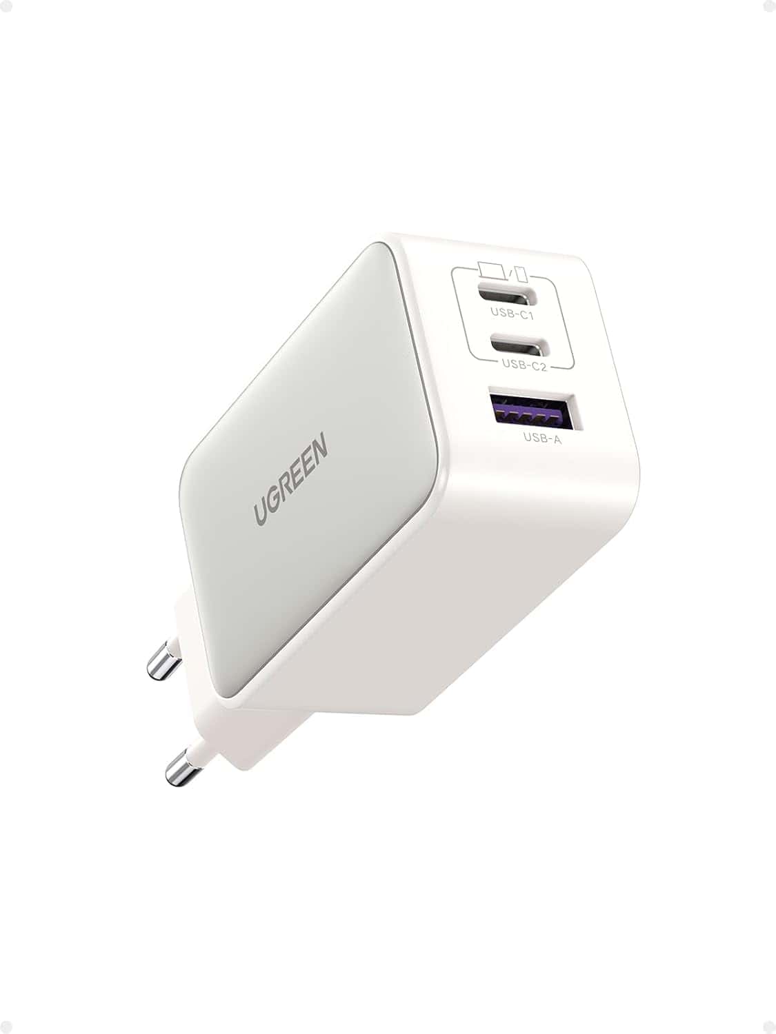 EU travel adaptor with USB-C
