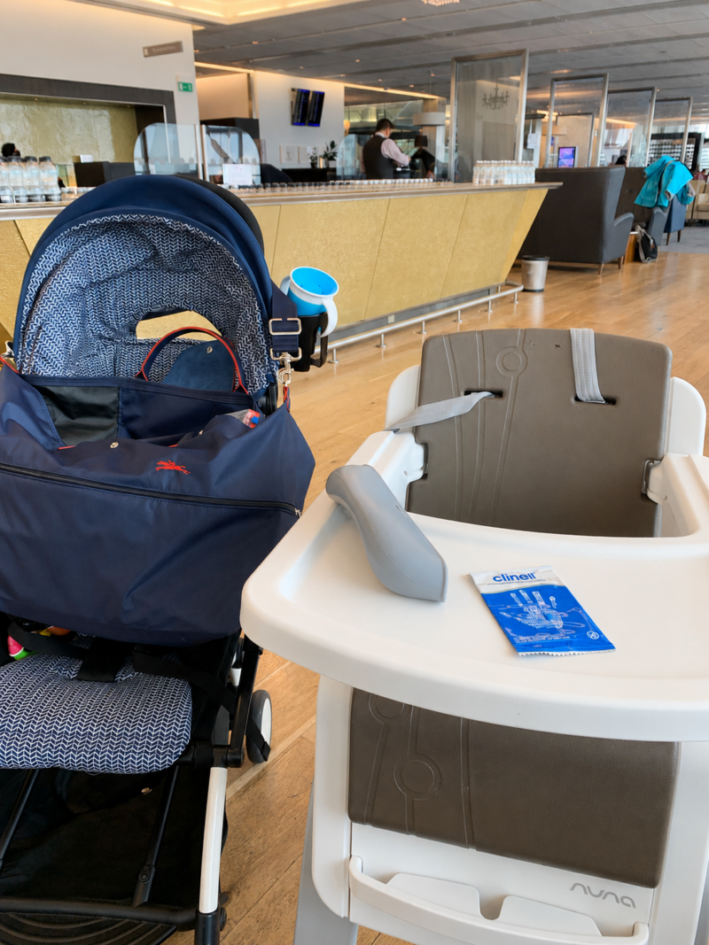 babyzen yoyo at airport lounge with oxo tot travel bib